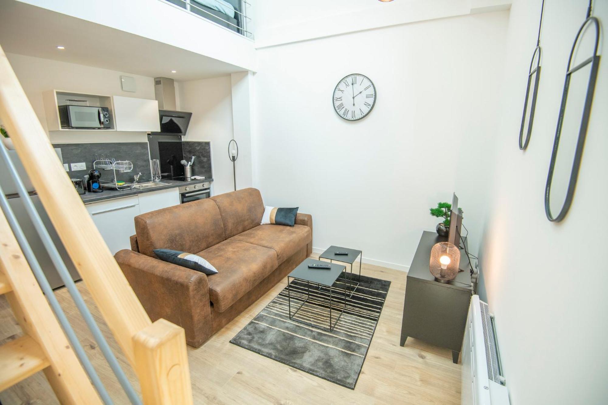 Appartement Kasa Factory - Au Calme - Tv & Wifi à Saint-Quentin  Extérieur photo